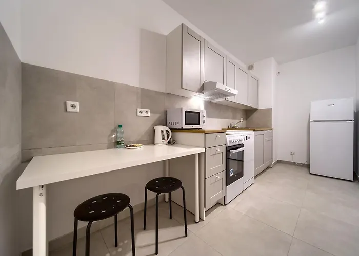 Madalinskiego Comfort By Bookinghost