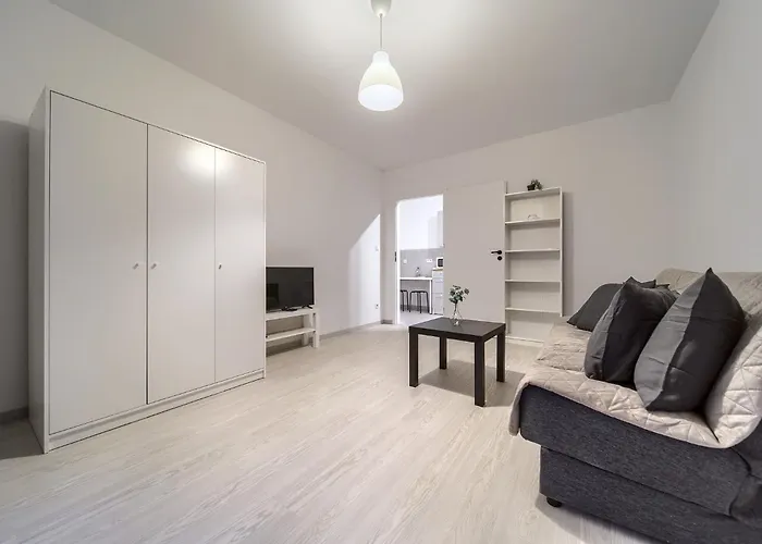 Madalinskiego Comfort By Bookinghost